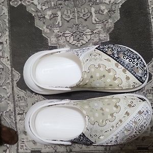 Crocs echo crocs